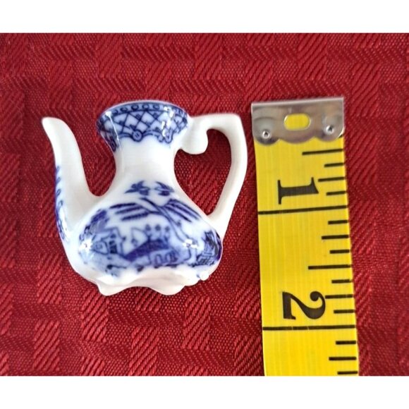 Vintage Dollhouse Tea Coffee Set Ceramic Blue White Asian Willow Landscape 1:12 - Picture 7 of 7